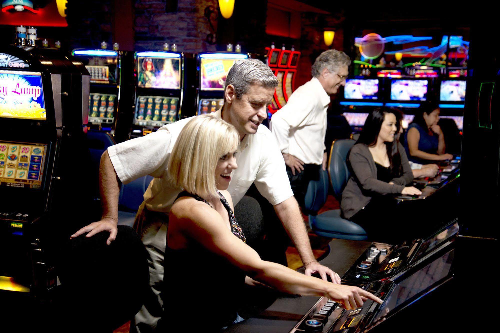 Silver Reef Casino Resort Ферндейл Экстерьер фото